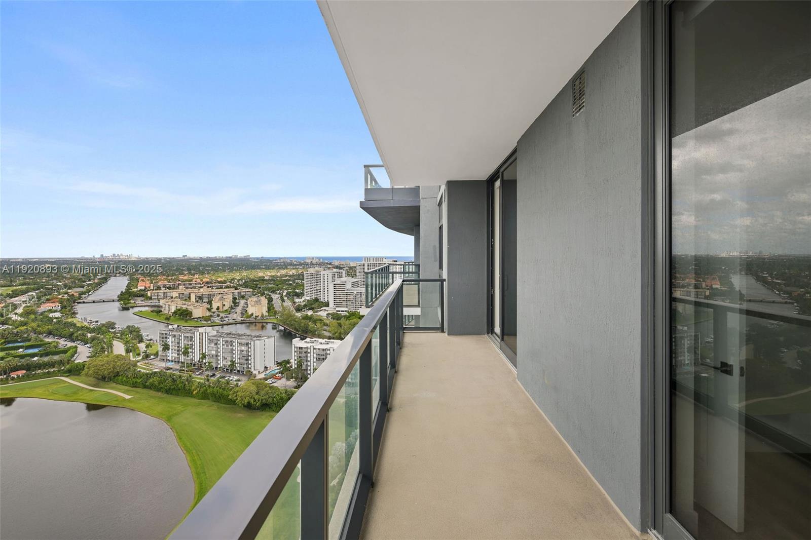 DIPLOMAT GOLF ESTATES - Residential