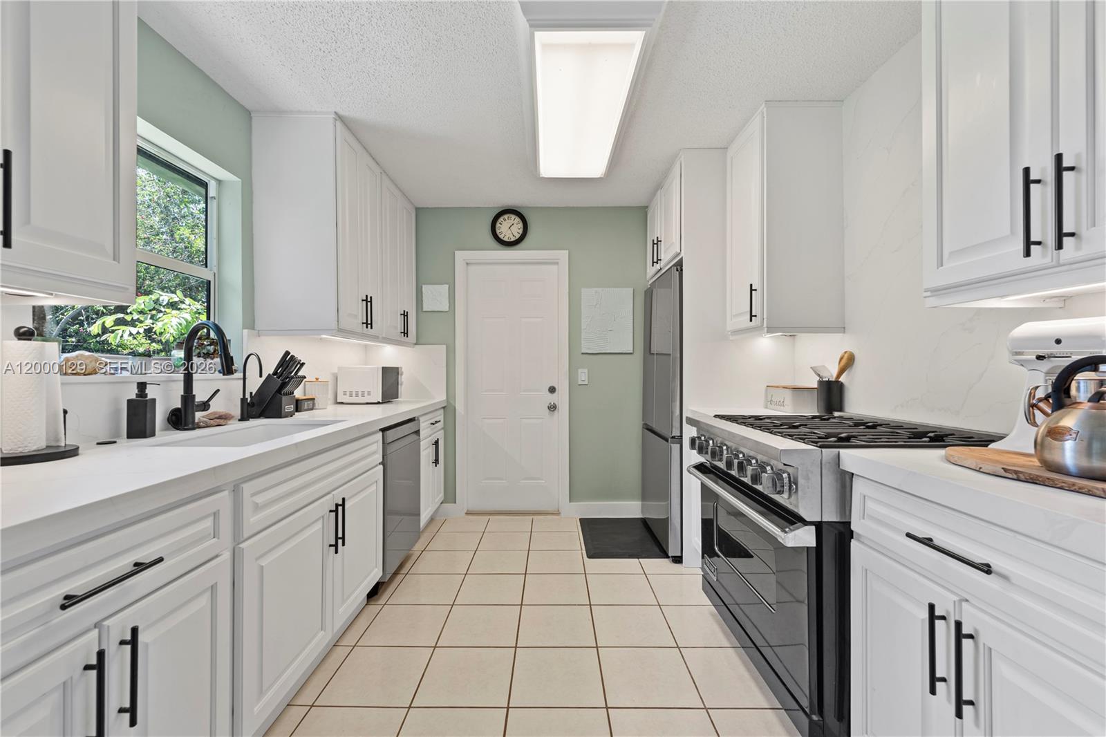 SUNRISE GOLF VILLAGE - Residential