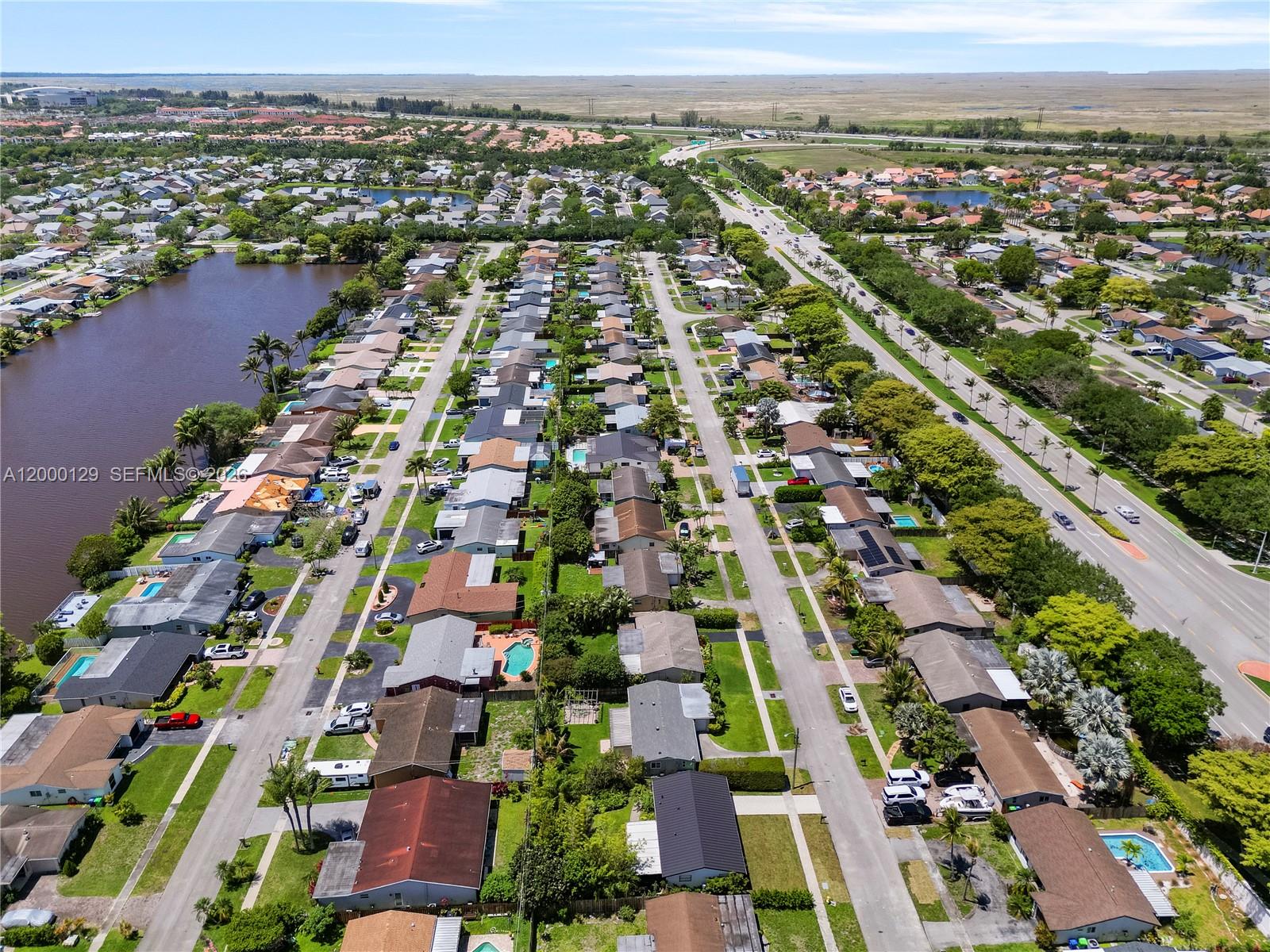 SUNRISE GOLF VILLAGE - Residential