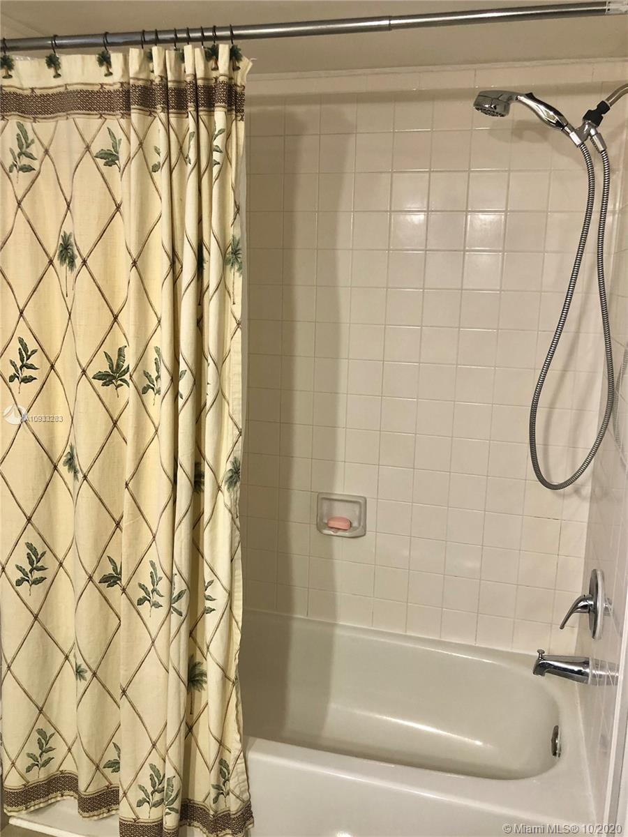 LAKE POINTE SEC 4 - Residential