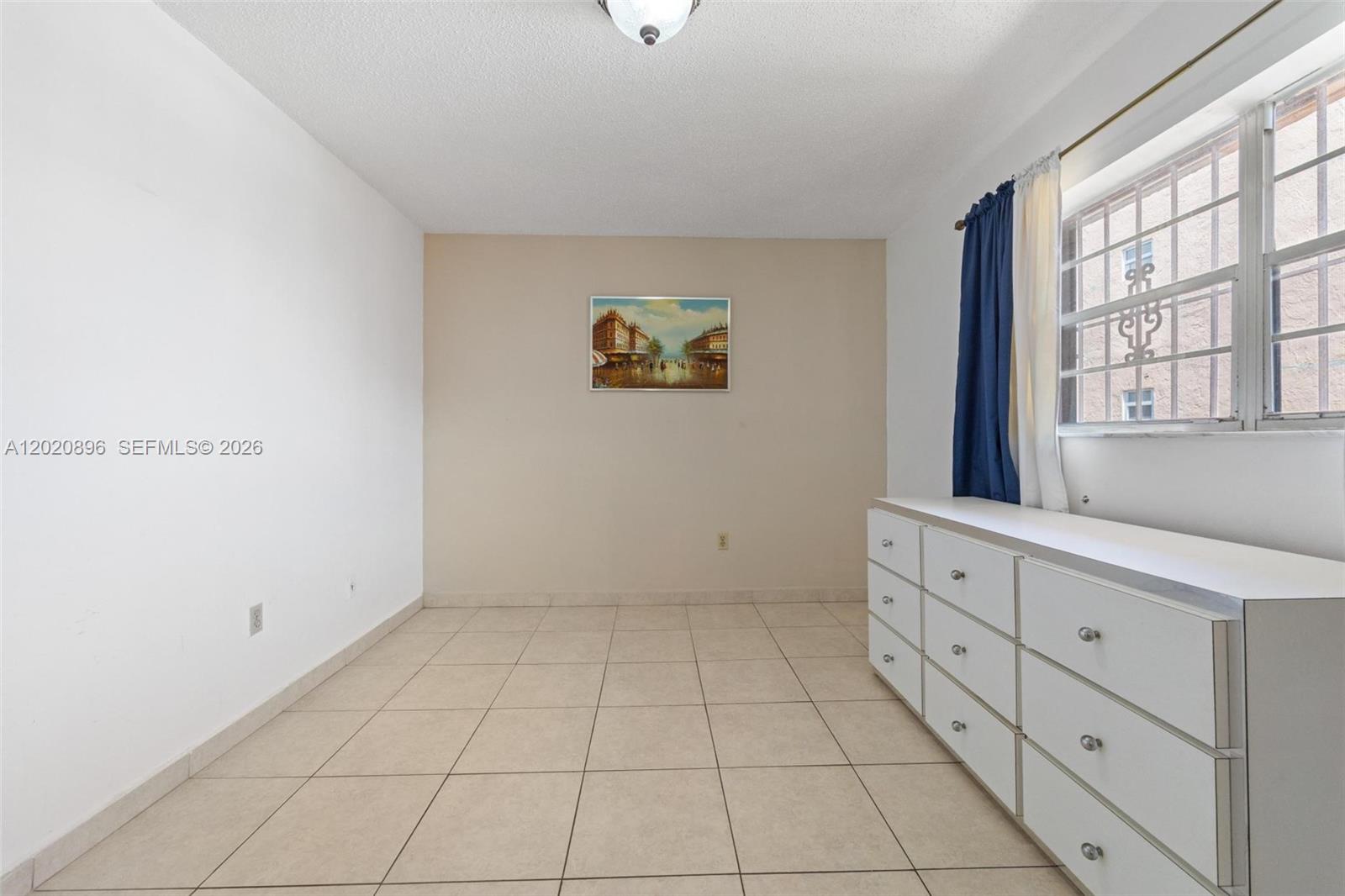 GOLDEN GATE CONDO PHASE I - Residential