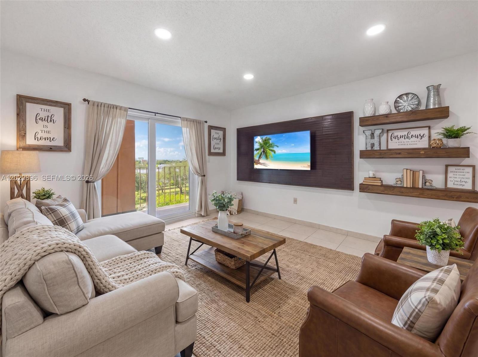 GOLDEN GATE CONDO PHASE I - Residential