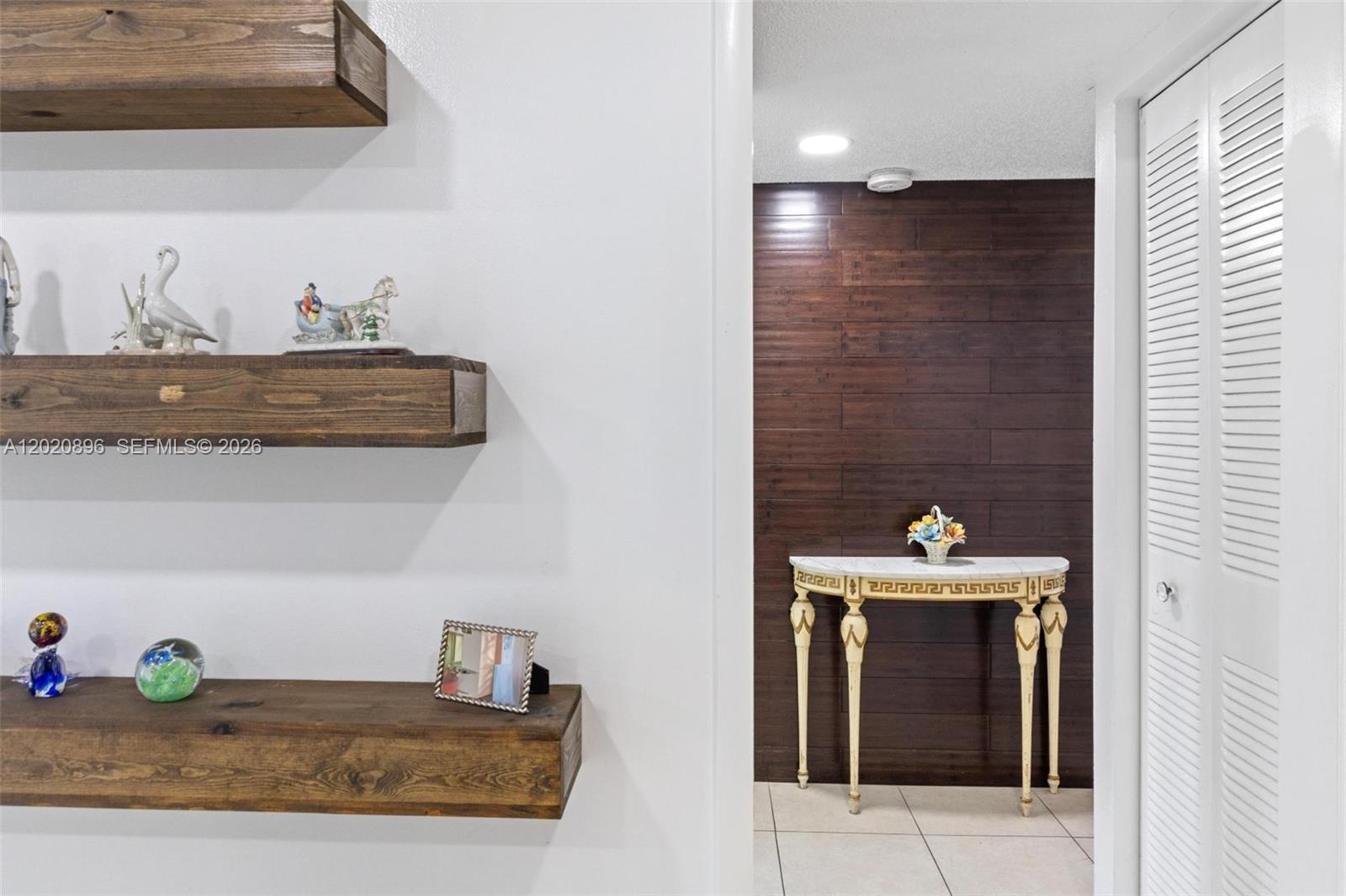 GOLDEN GATE CONDO PHASE I - Residential