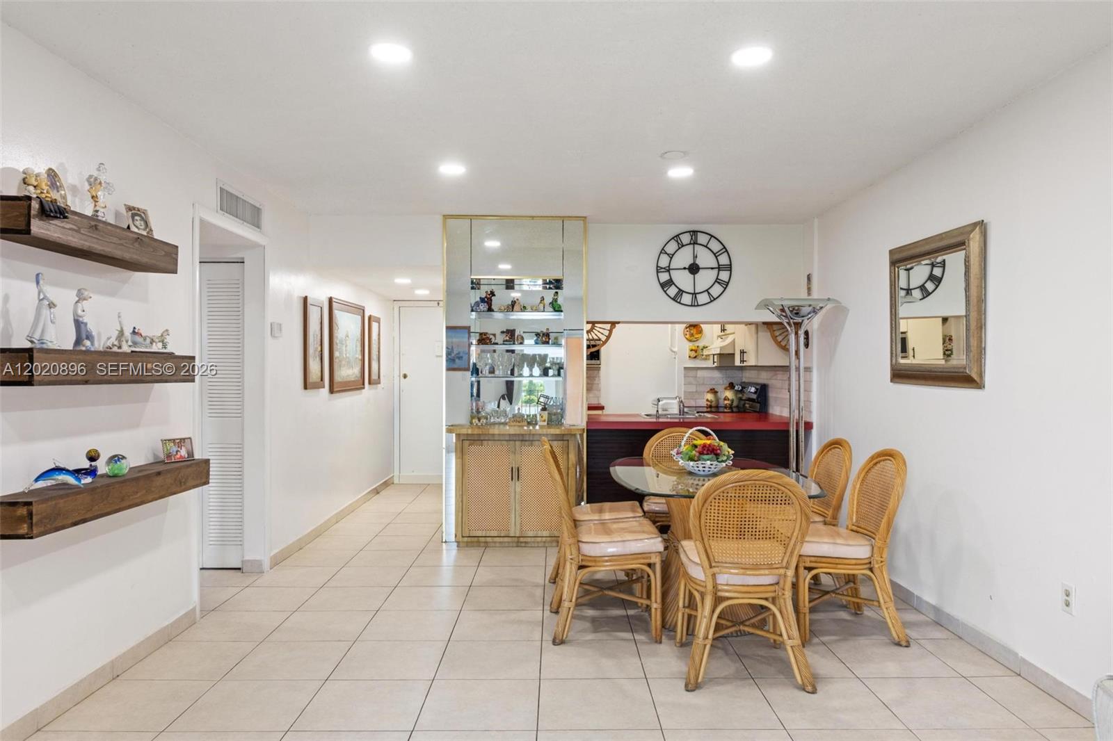 GOLDEN GATE CONDO PHASE I - Residential