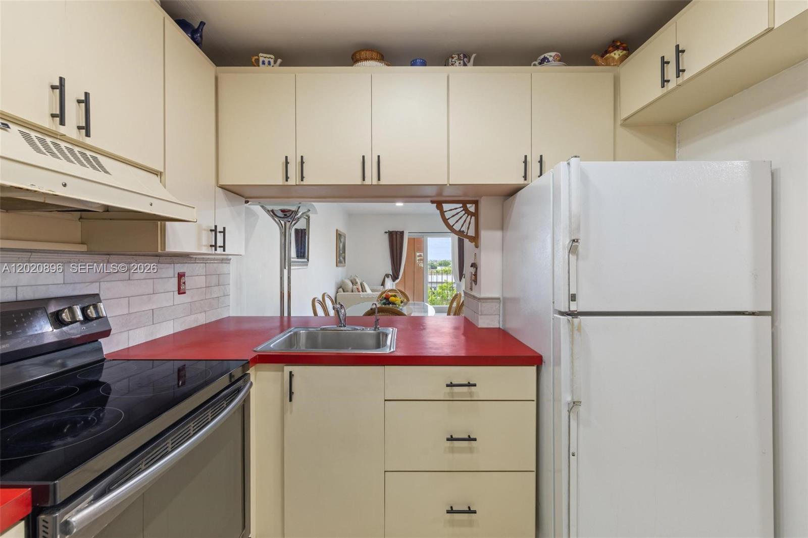 GOLDEN GATE CONDO PHASE I - Residential