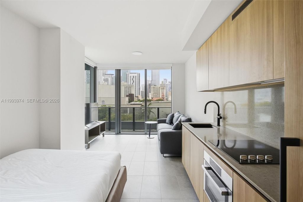 Photo of 121 NE 5 St #601A, Miami, FL 33132 (MLS # A11993974)