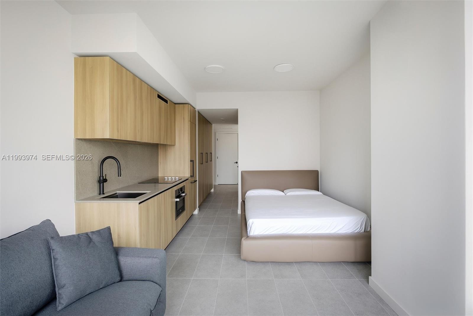 501 FIRST RESIDENCES CONDO - Residential Lease