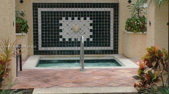 MILANO CONDO - Residential