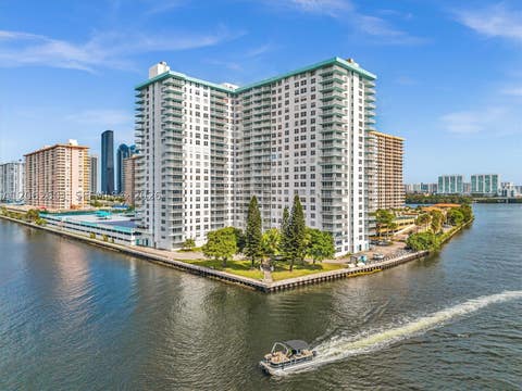 Photo of 301 174th St #2205, Sunny Isles Beach, FL 33160 (MLS # A12062601)