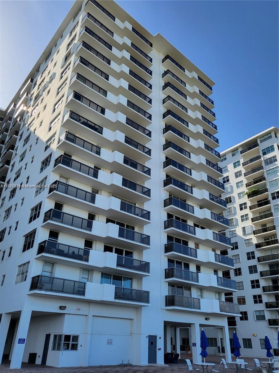 GREAT OPPORTUNITY ON THE BEACH, RENOVATED, Luxury apartment, modern bathrooms, kitchen with stainless steal appliances, 2 entry doors (Main entrance and Kitchen). Resort-like amenities: Mini Market Place, BBQ, Children's Playground, billiard, game rooms, Valet services, 24 hours doorman, large heated pool with fabulous Ocean View, Gym, private beach access and miles of walk, run, and bike trail.