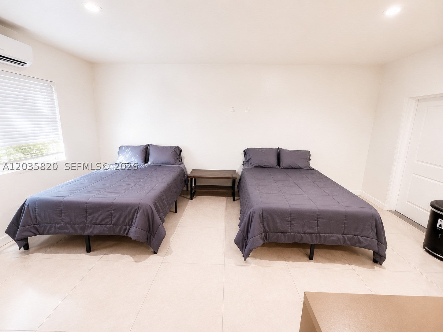 245 NE 33rd St 104
