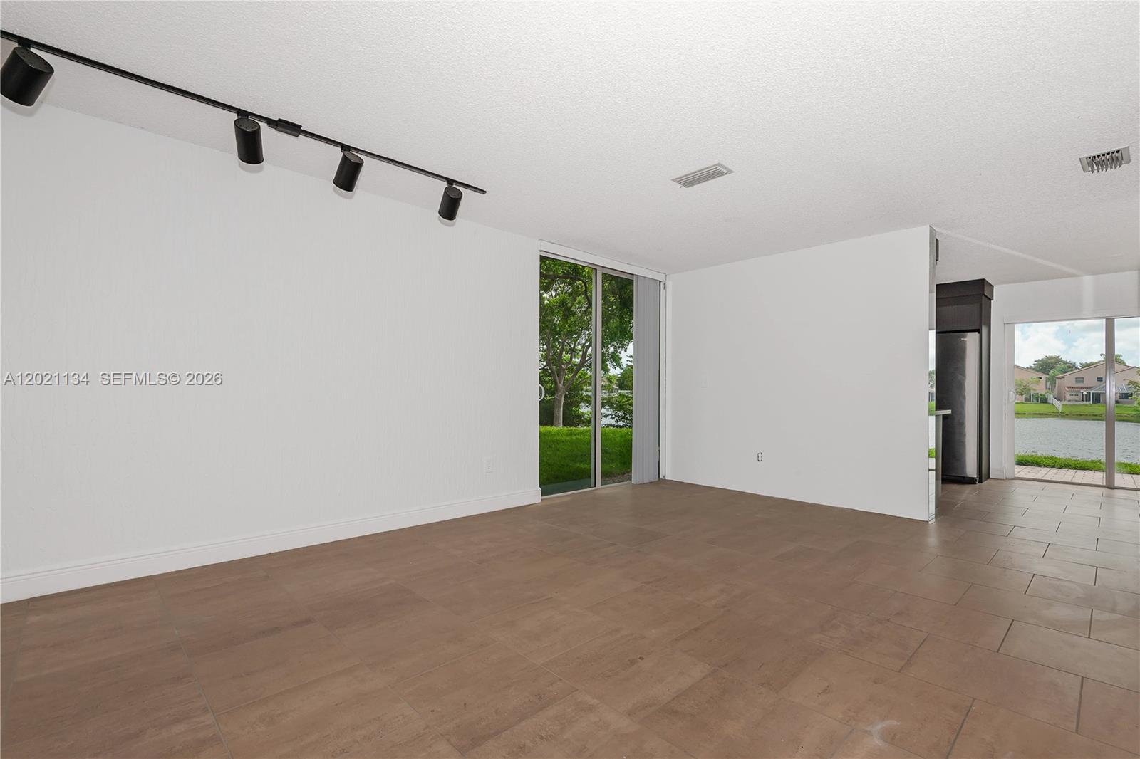 JACARANDA PARCEL 216 - Residential