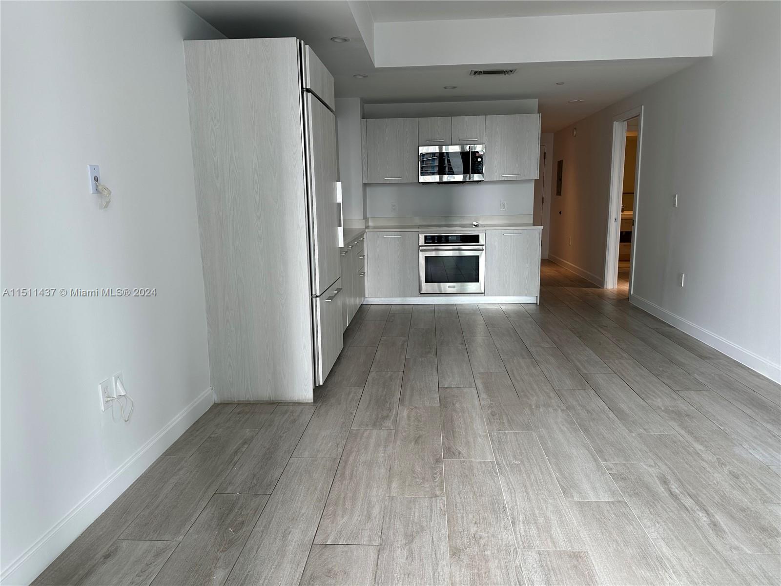 BRICKELL HEIGHTS EAST CON - Residential Lease