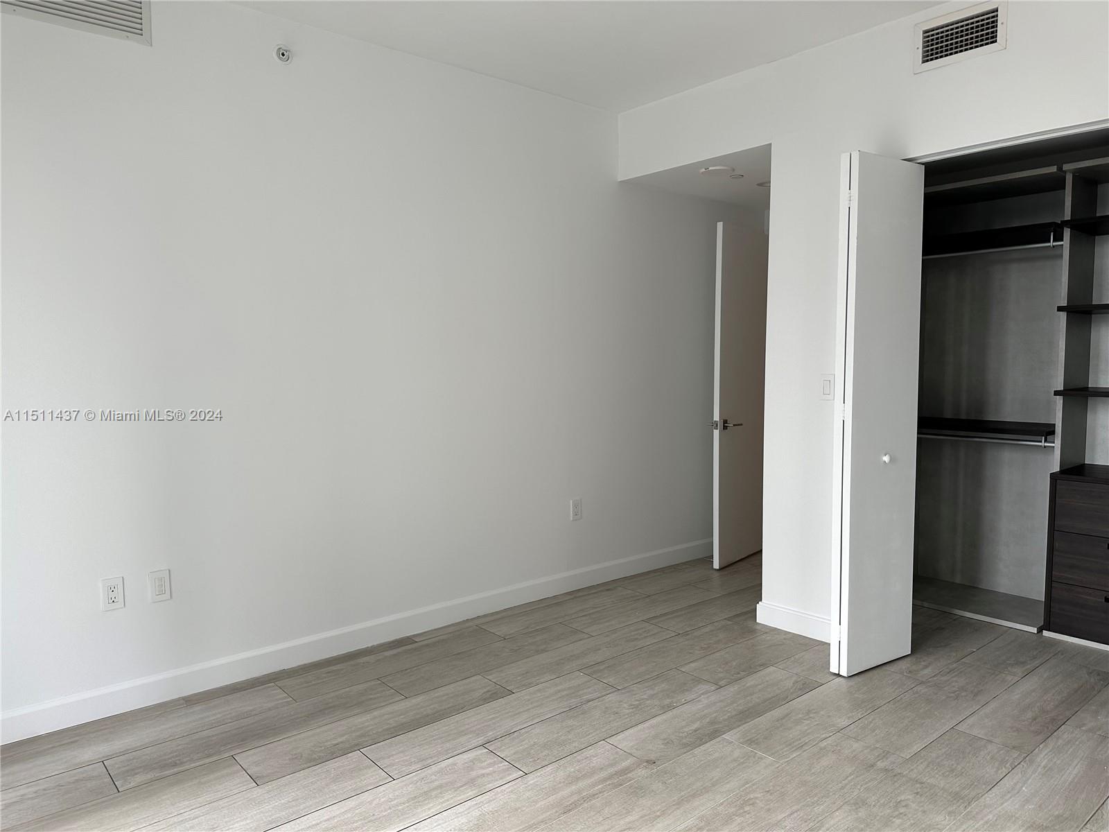 BRICKELL HEIGHTS EAST CON - Residential Lease