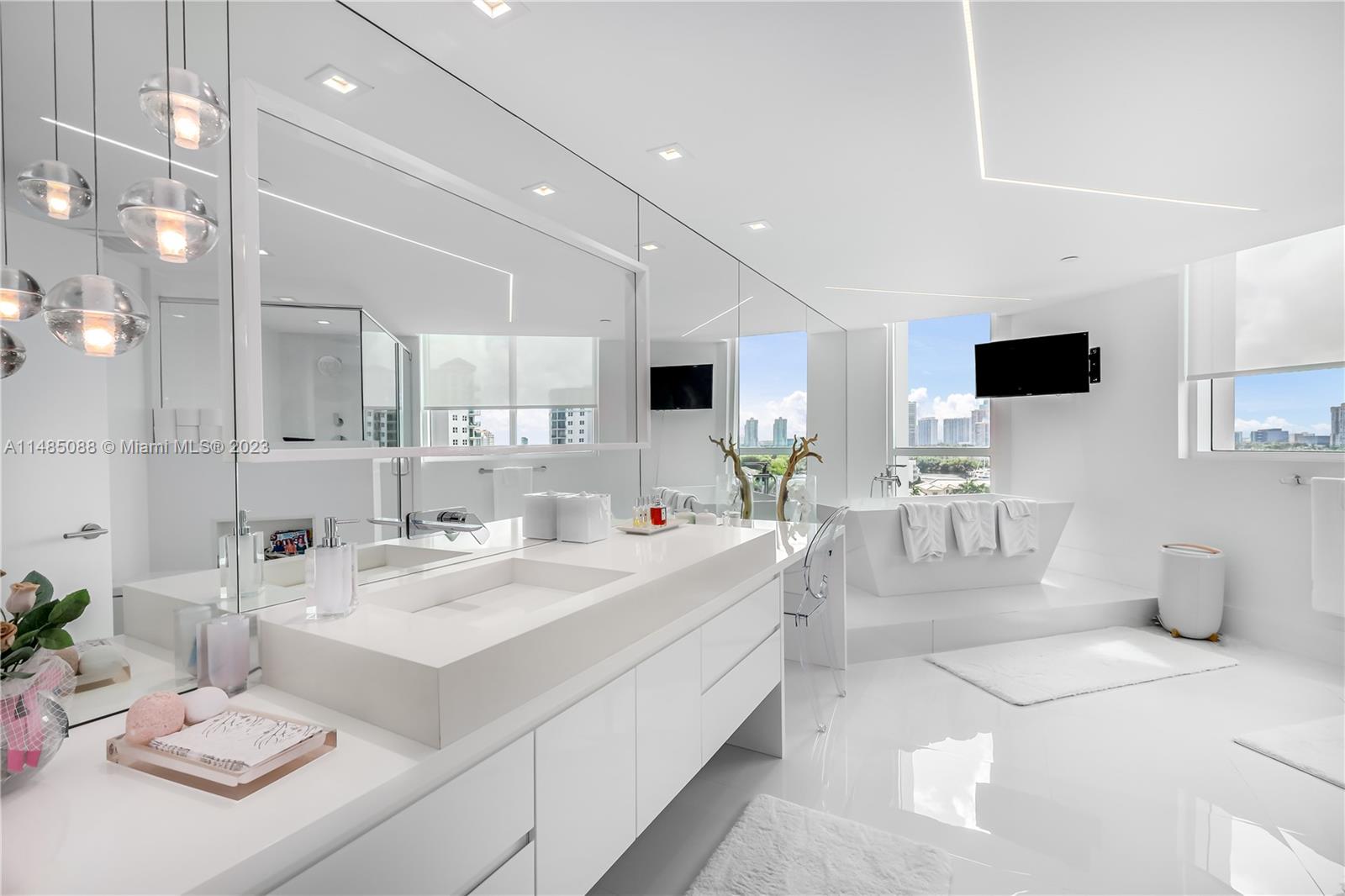 TOWERS OF PORTO VITA-NORT - Residential