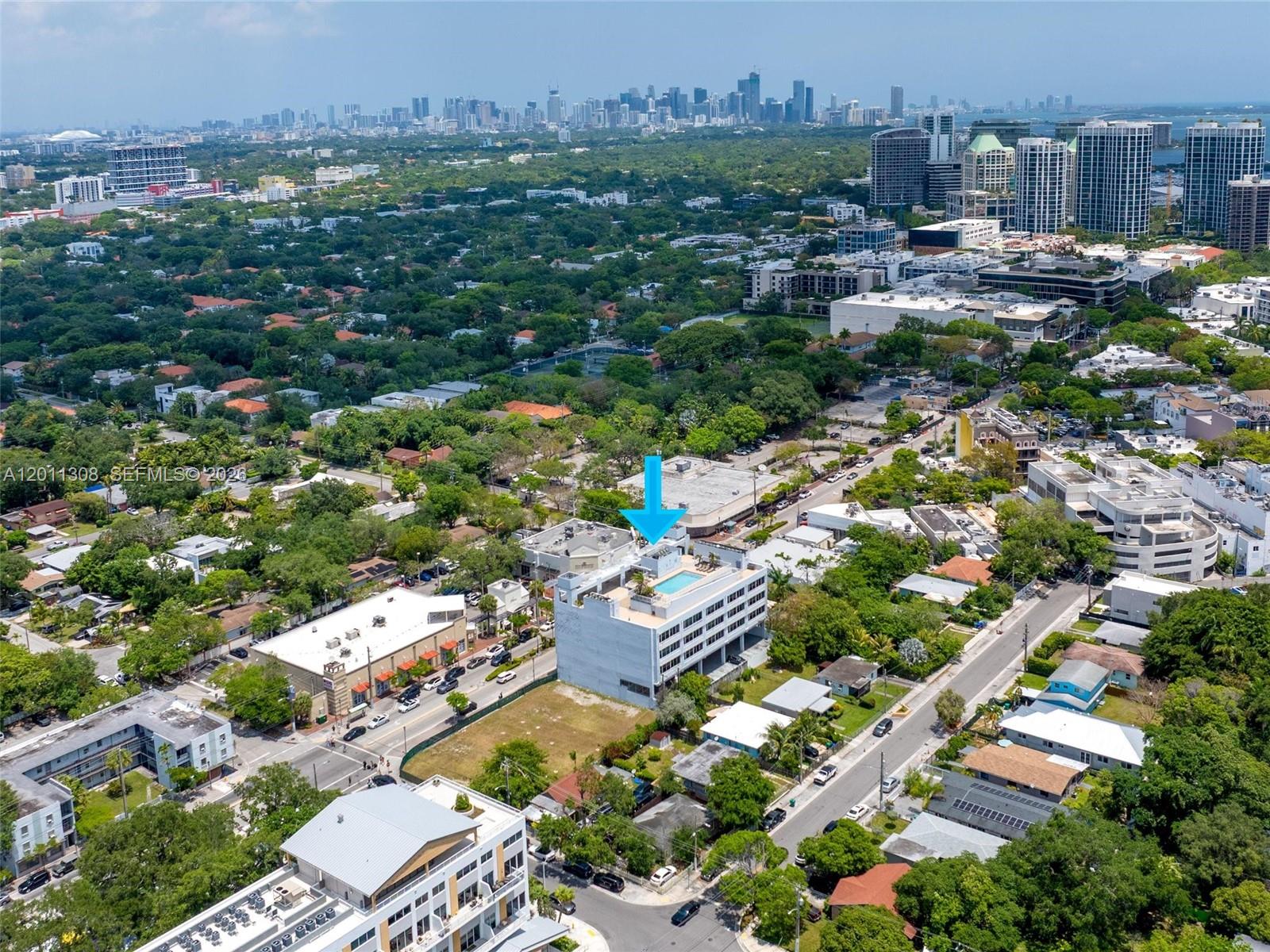 COCOSTYLE @ 3250 GRAND AV - Residential