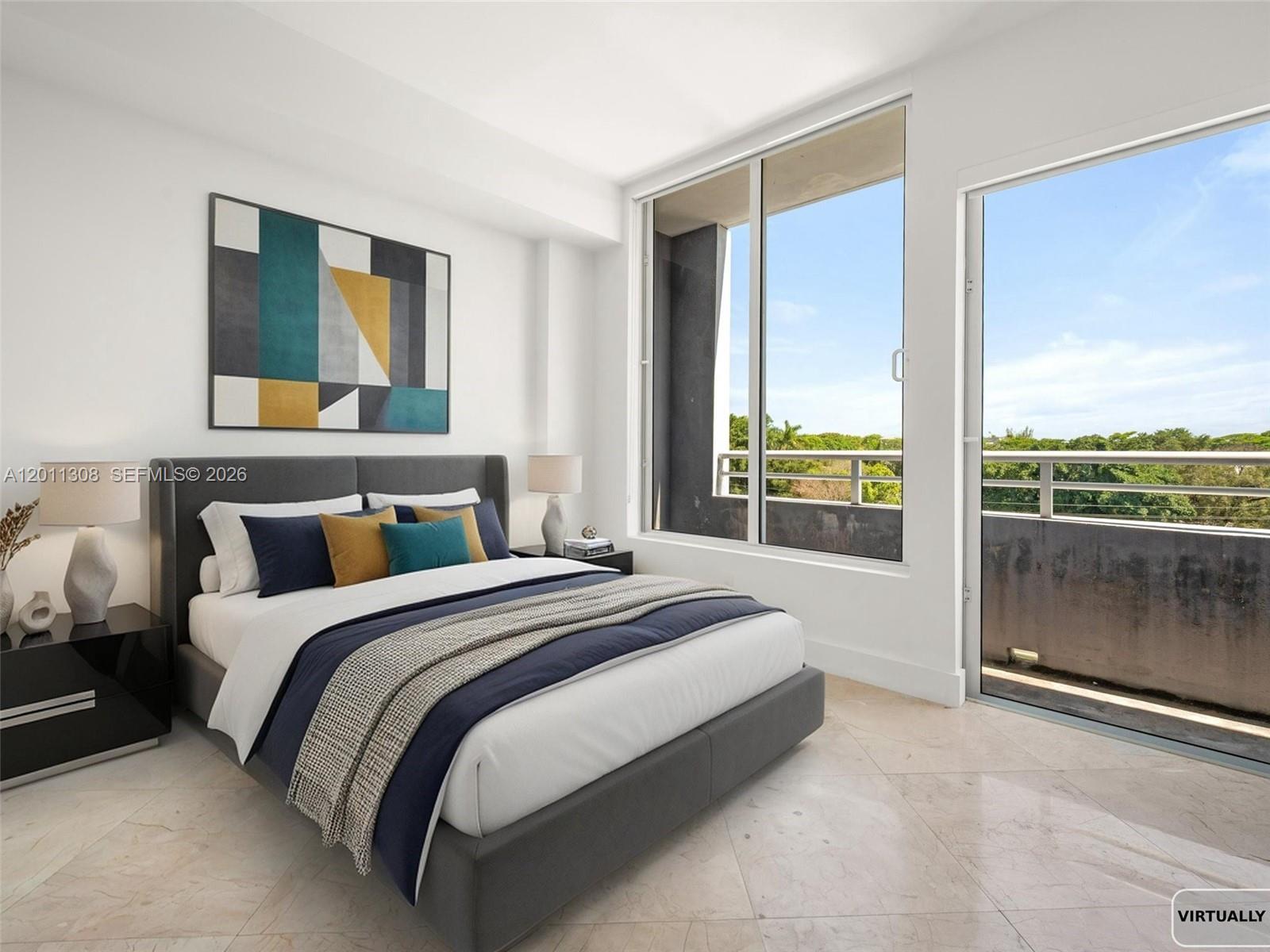 COCOSTYLE @ 3250 GRAND AV - Residential