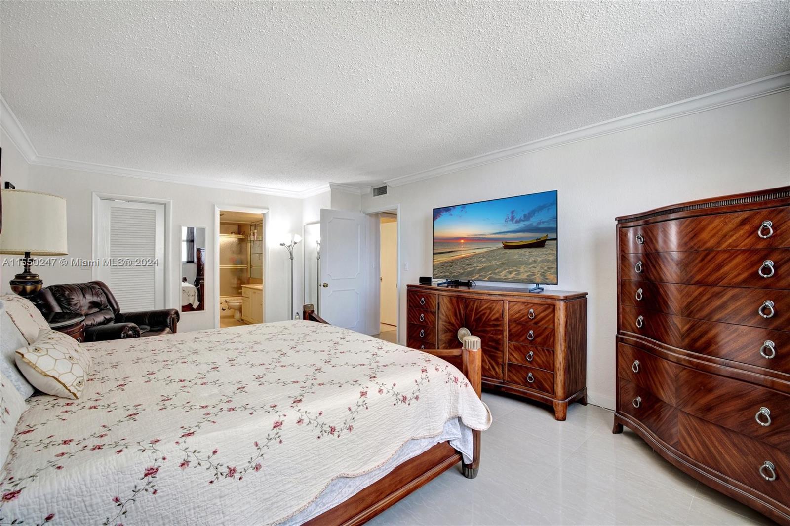 CAMBRIDGE TOWERS CONDO - Residential