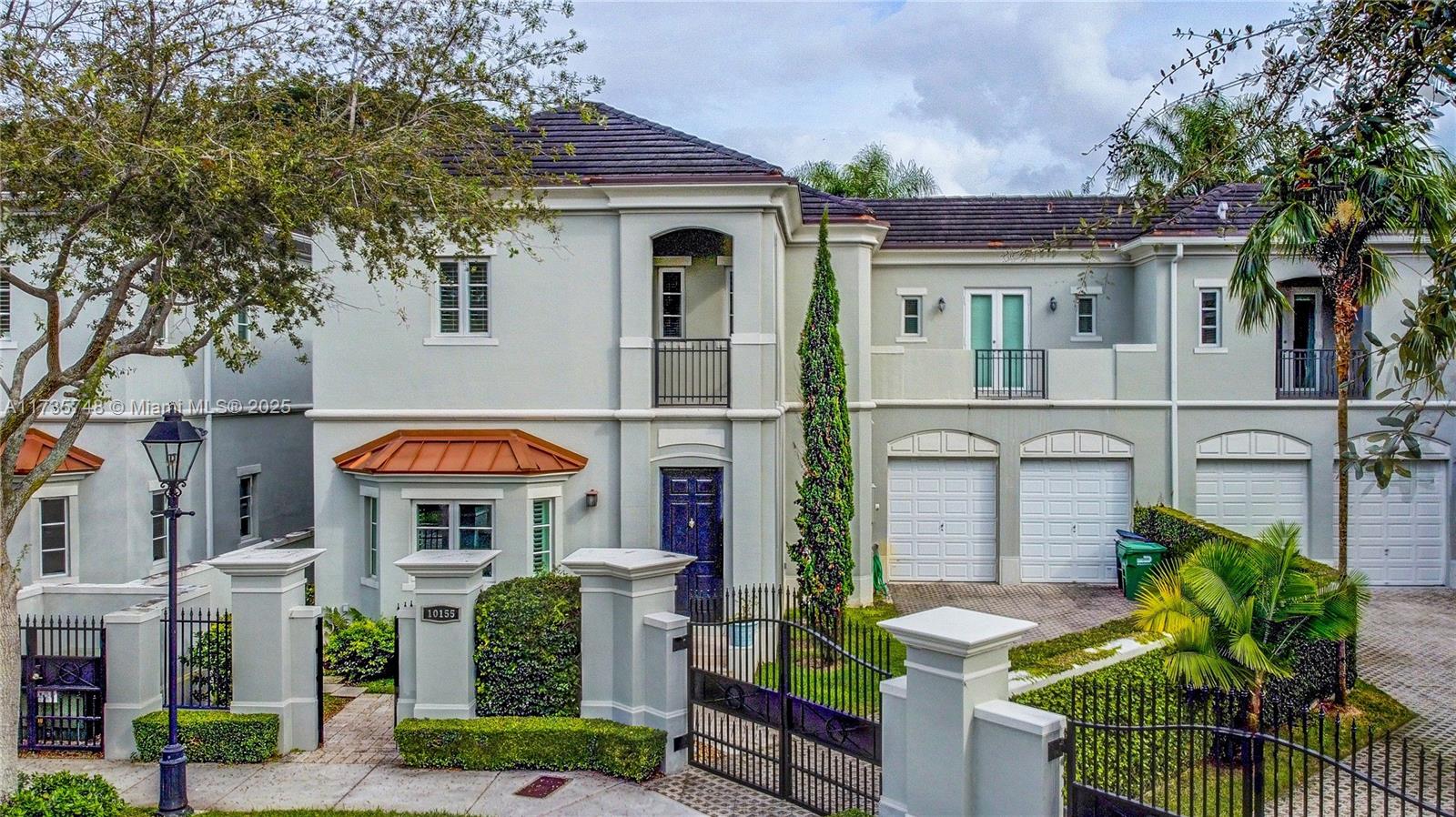10155 Sw 75th Pl 10155, Pinecrest, Miami-Dade County, Florida - 4 Bedrooms  
4 Bathrooms - 