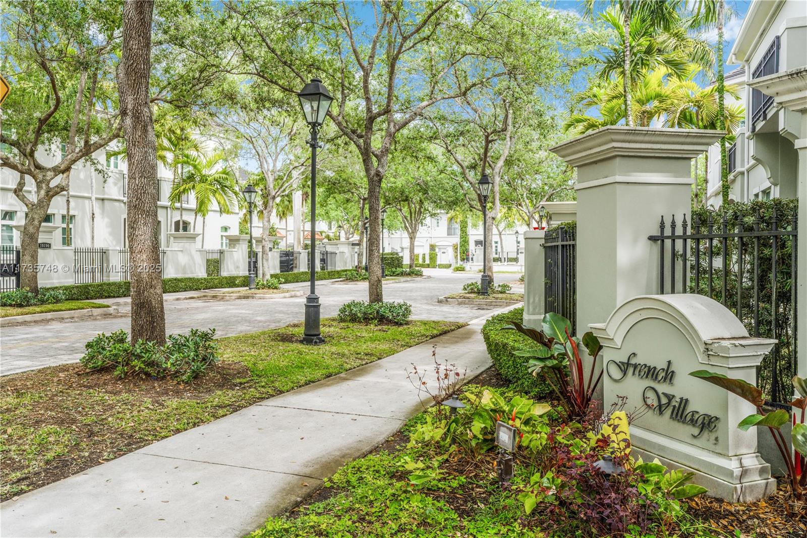 Rental Property at 10155 Sw 75th Pl 10155, Pinecrest, Miami-Dade County, Florida - Bedrooms: 4 
Bathrooms: 4  - $9,000 MO.