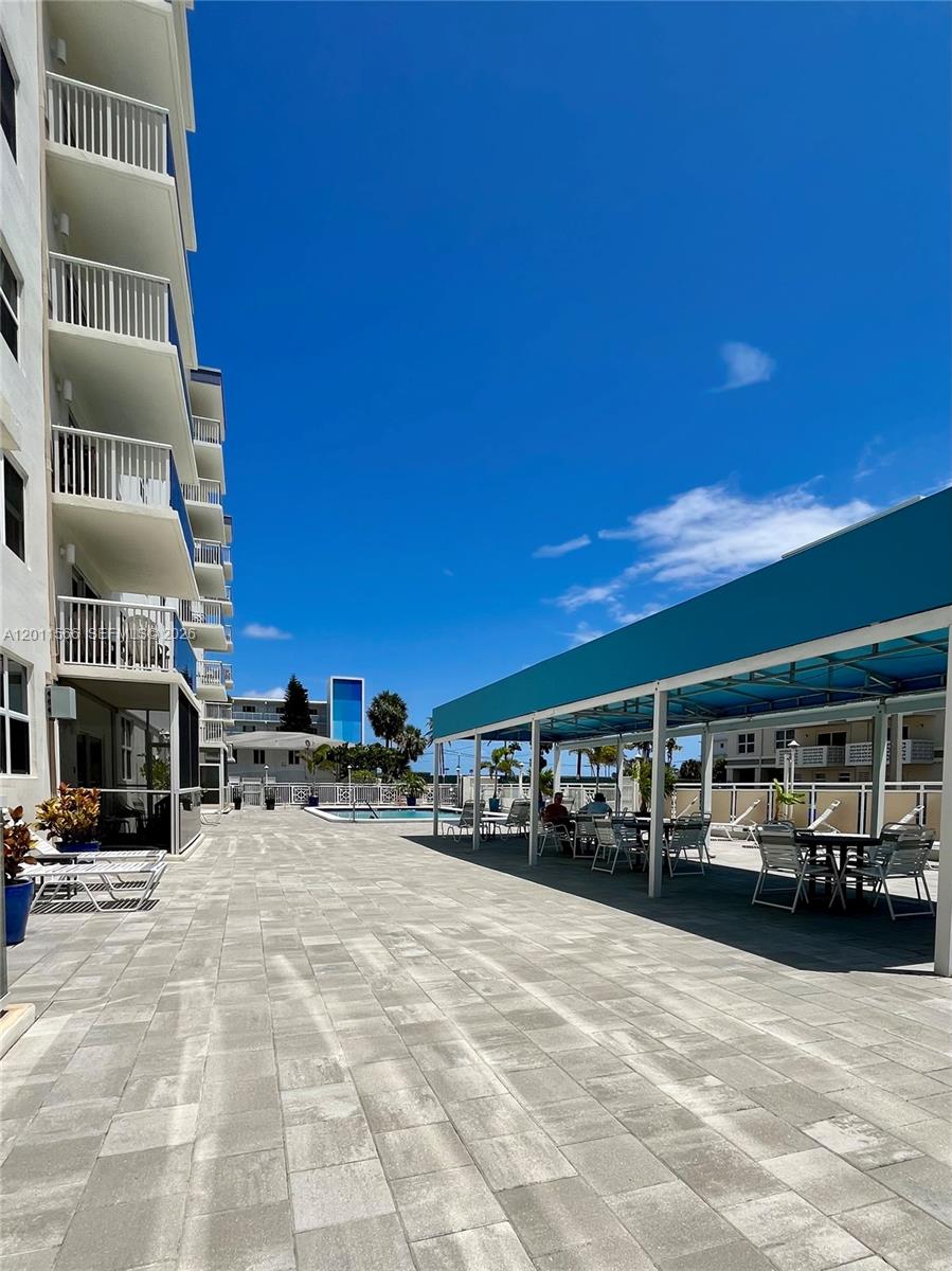 HYDE PARK TOWERS CONDO - Residential