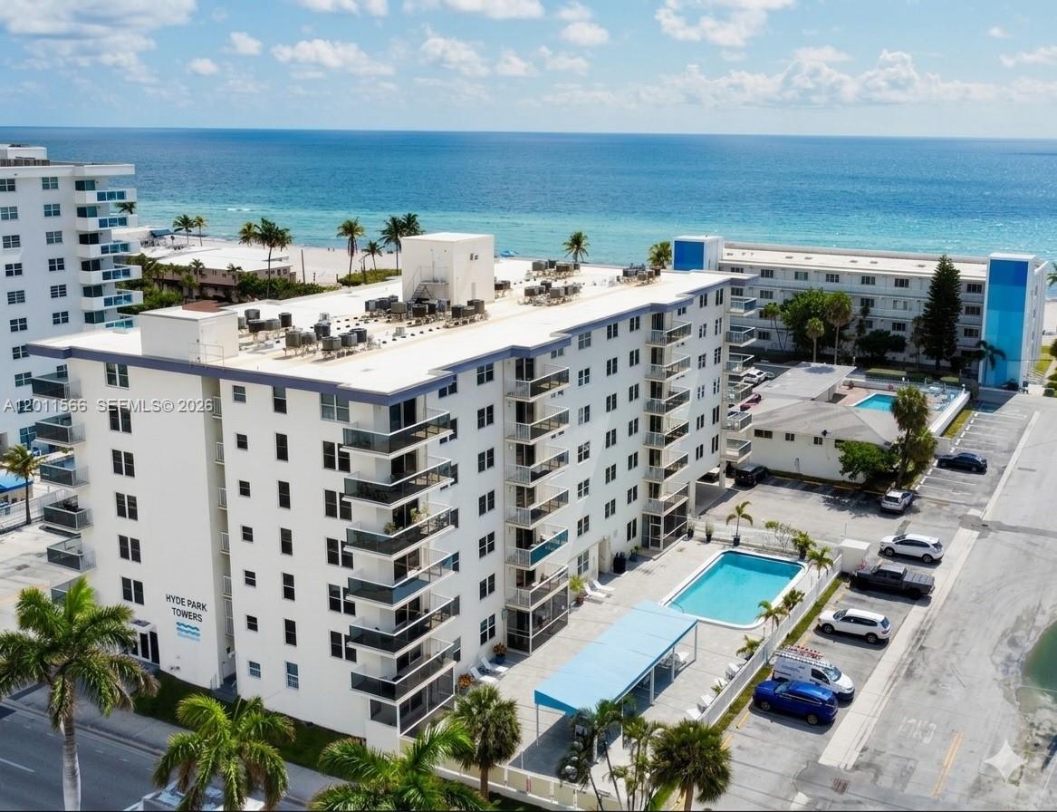 HYDE PARK TOWERS CONDO - Residential