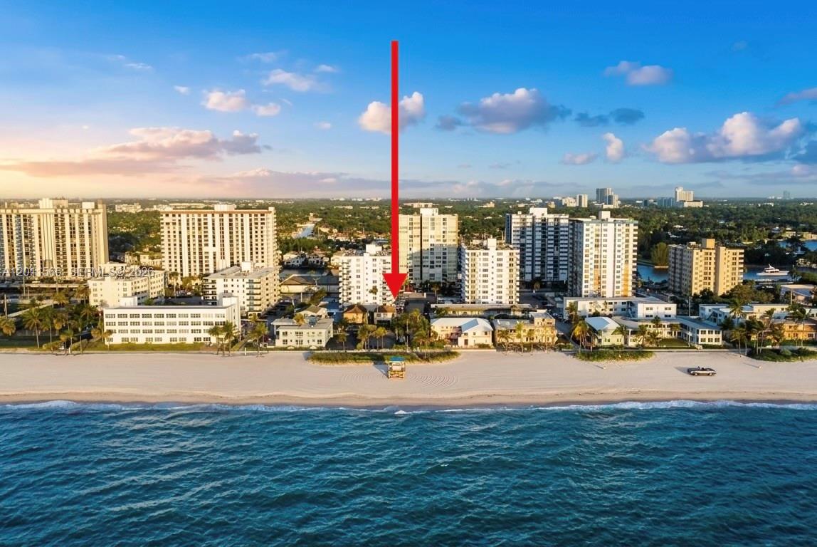 HYDE PARK TOWERS CONDO - Residential