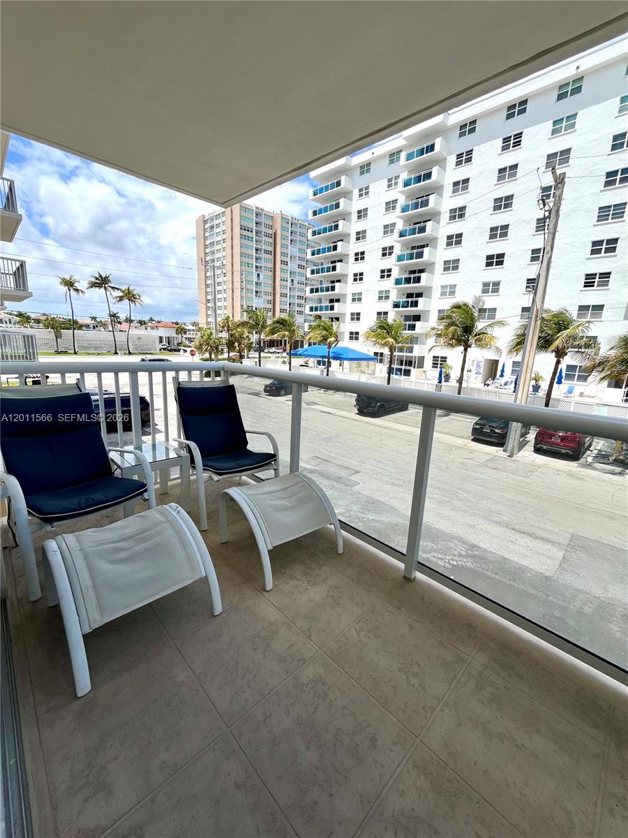HYDE PARK TOWERS CONDO - Residential