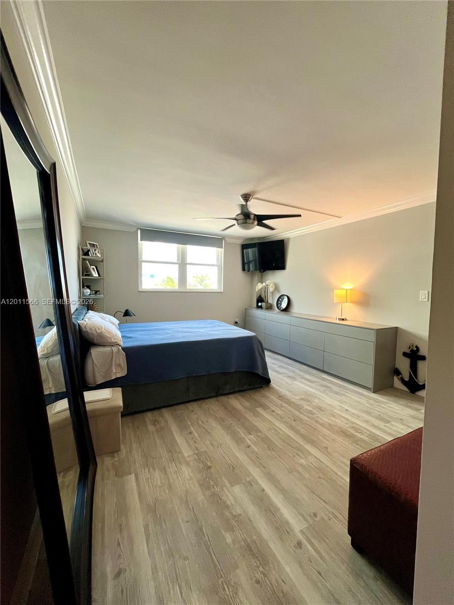 HYDE PARK TOWERS CONDO - Residential