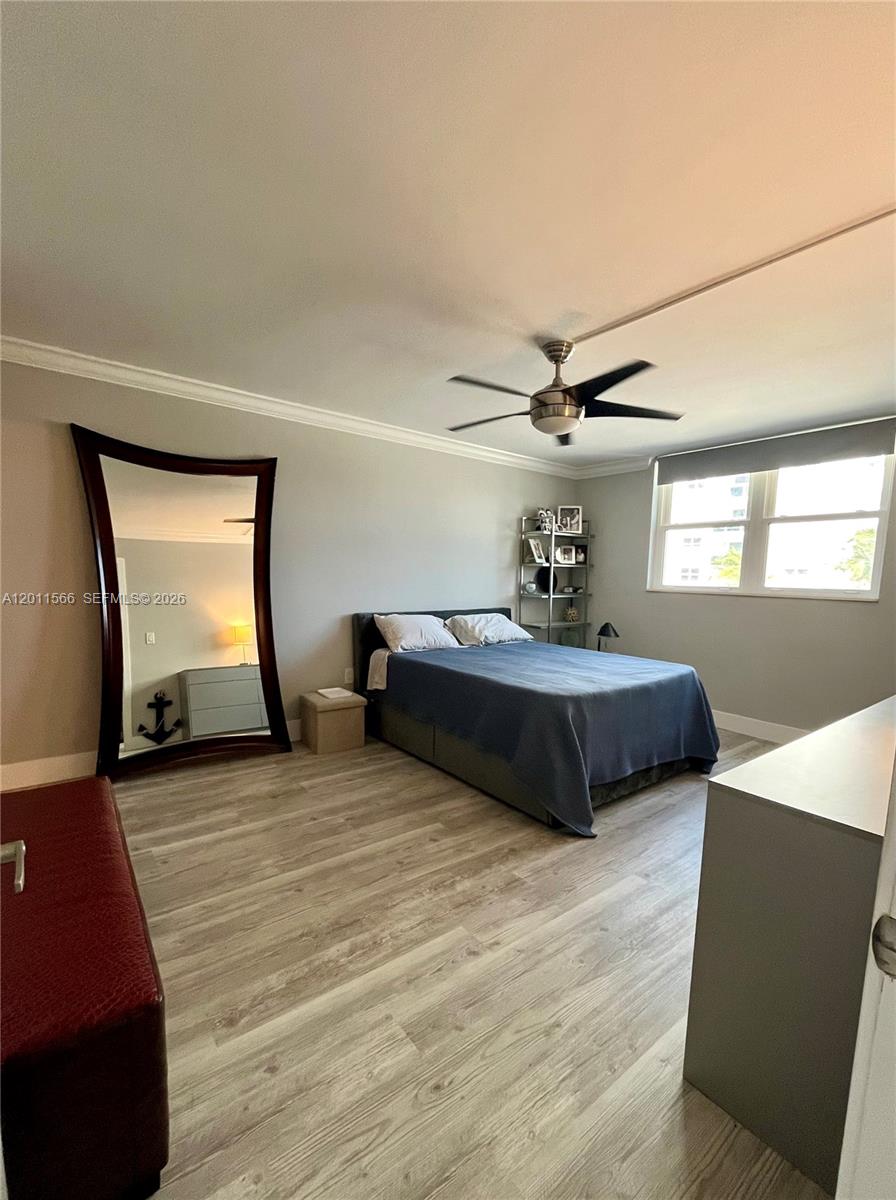 HYDE PARK TOWERS CONDO - Residential