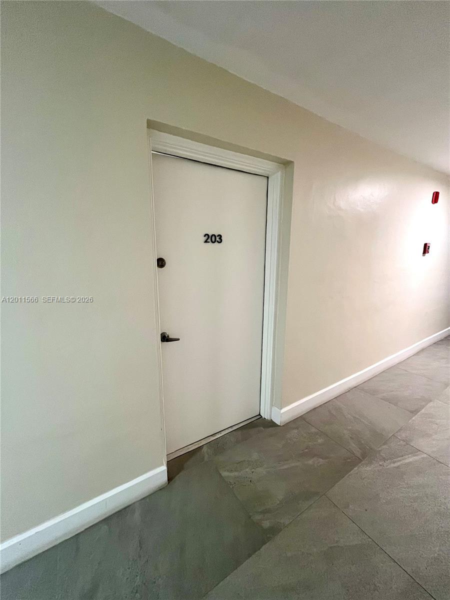 HYDE PARK TOWERS CONDO - Residential