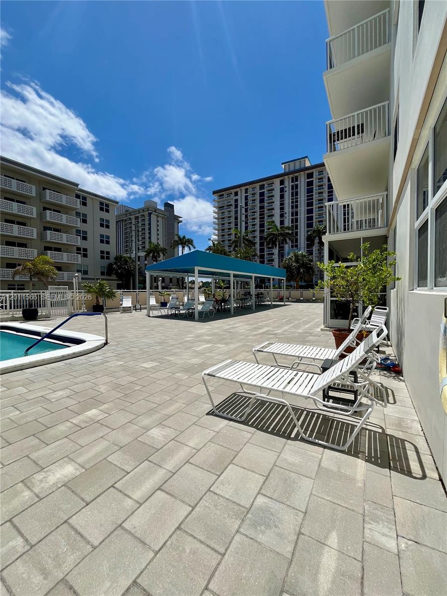 HYDE PARK TOWERS CONDO - Residential