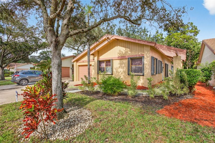 Discover your perfect retreat in the highly sought-after 55+ community of Sawgrass Village 1 in Coconut Creek! This stunning, move-in-ready 1-story home has been beautifully remodeled with every detail in mind, offering effortless, comfortable living.
Step inside to an open and bright 2-bedroom, 2-bath layout featuring a spacious living and dining area, brand-new flooring throughout, a modern kitchen with contemporary finishes, and stylishly updated bathrooms. The highlight is the generous 12’x15’ enclosed Florida room with sliding glass doors, air conditioning, and charming wood-beamed ceilings – perfect for relaxing or entertaining year-round.
As a resident of “The Township,” you’ll enjoy resort-style amenities: a sparkling clubhouse and pool, performing arts theater, ballroom for dining and dancing, fitness center, and scenic walks around the 10-acre lake. Everything you need is just minutes away – the Promenade for shopping, dining, and movies, plus Publix and top healthcare facilities only blocks from your door.
Living in The Township truly offers the very best of South Florida retirement living. Come see this impeccable home today – it won’t last long!