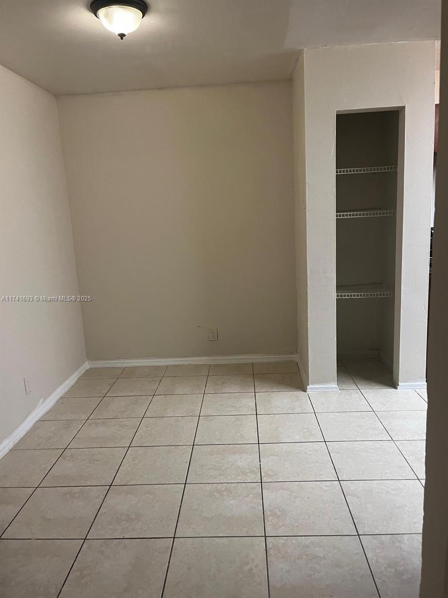 7721 Sw 10th Ct B, Pompano Beach, Broward County, Florida - 3 Bedrooms  
1 Bathrooms - 