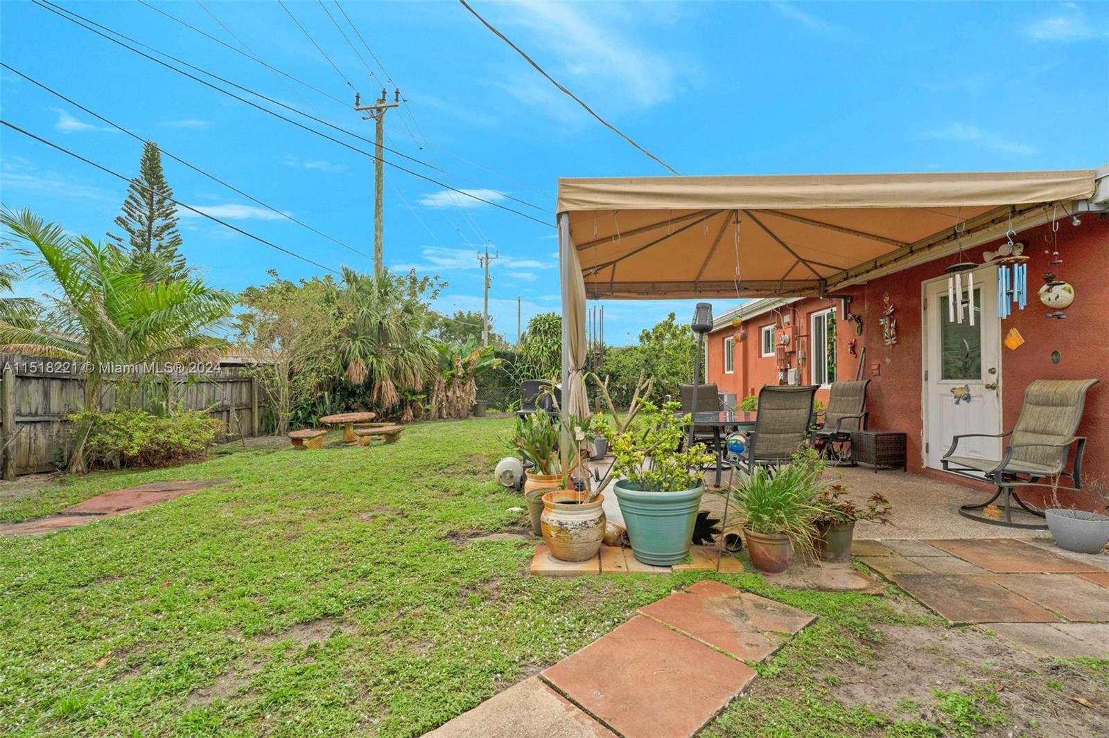 COLLIER MANOR 3RD ADD - Residential