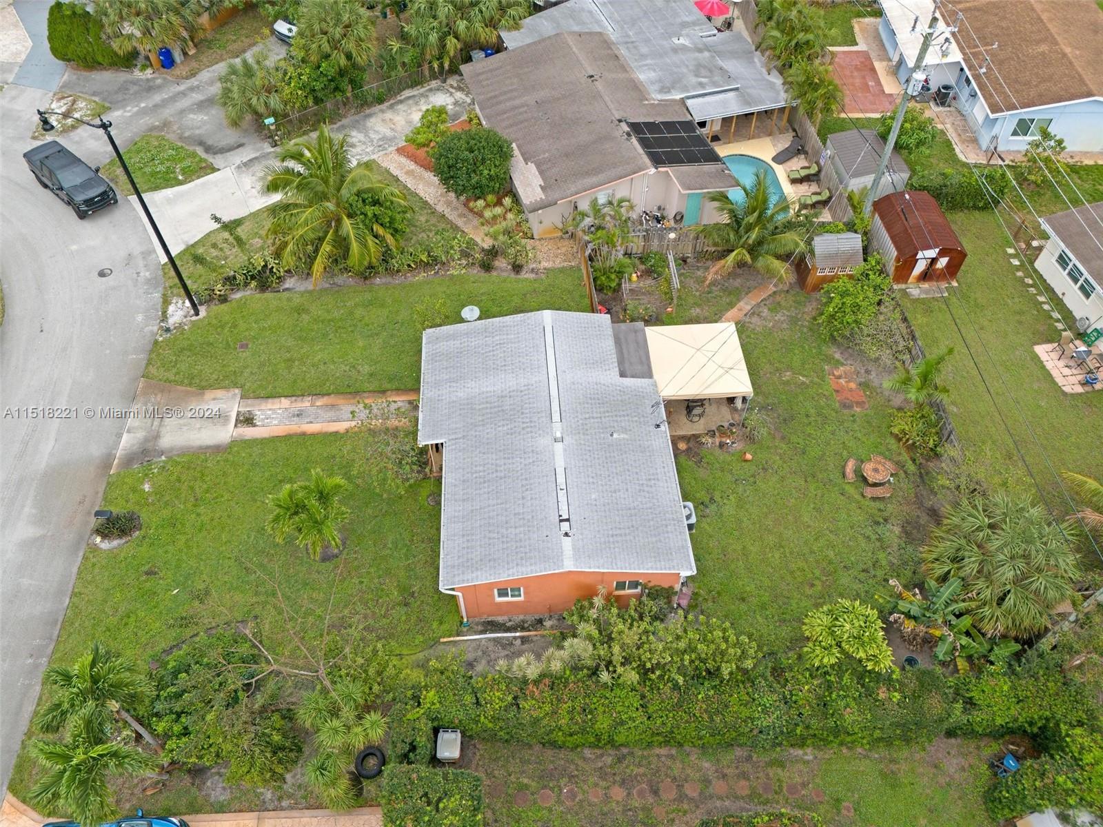 COLLIER MANOR 3RD ADD - Residential