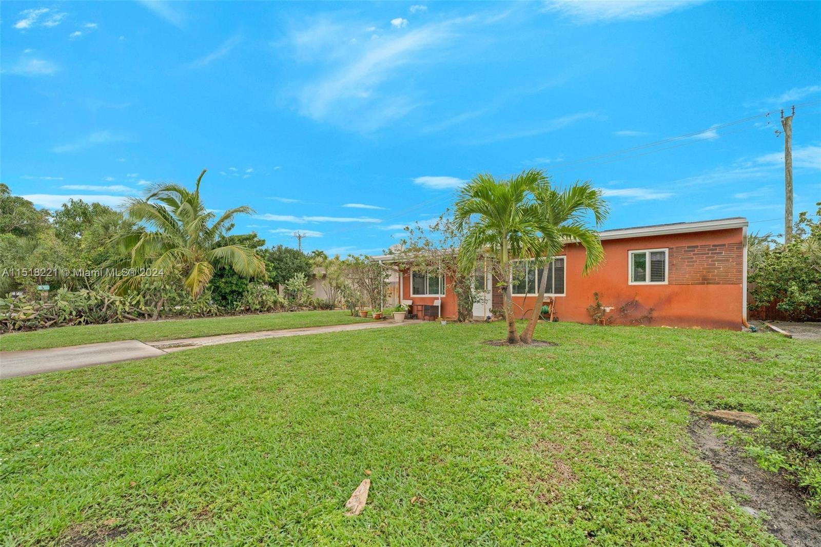 COLLIER MANOR 3RD ADD - Residential