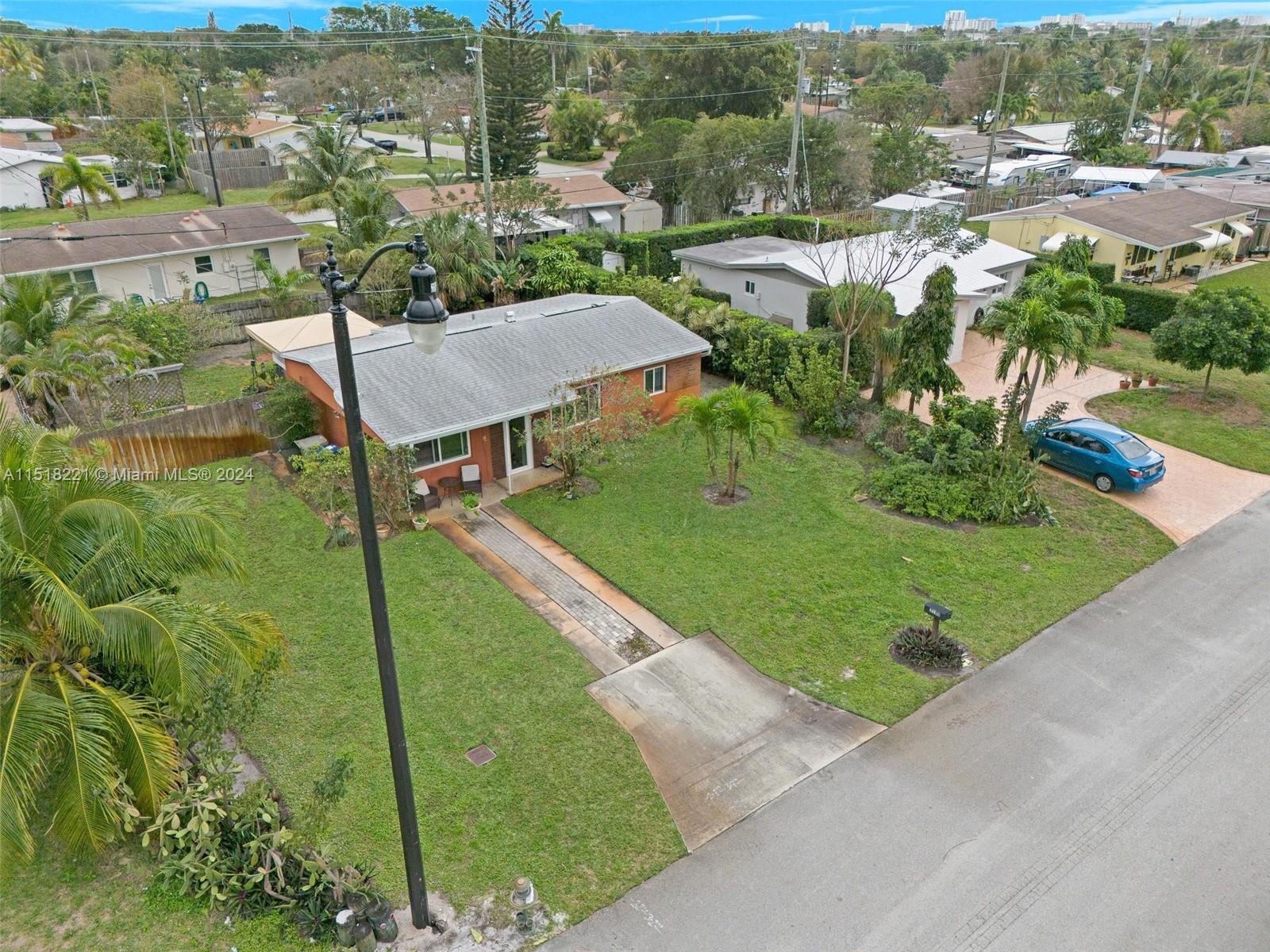COLLIER MANOR 3RD ADD - Residential