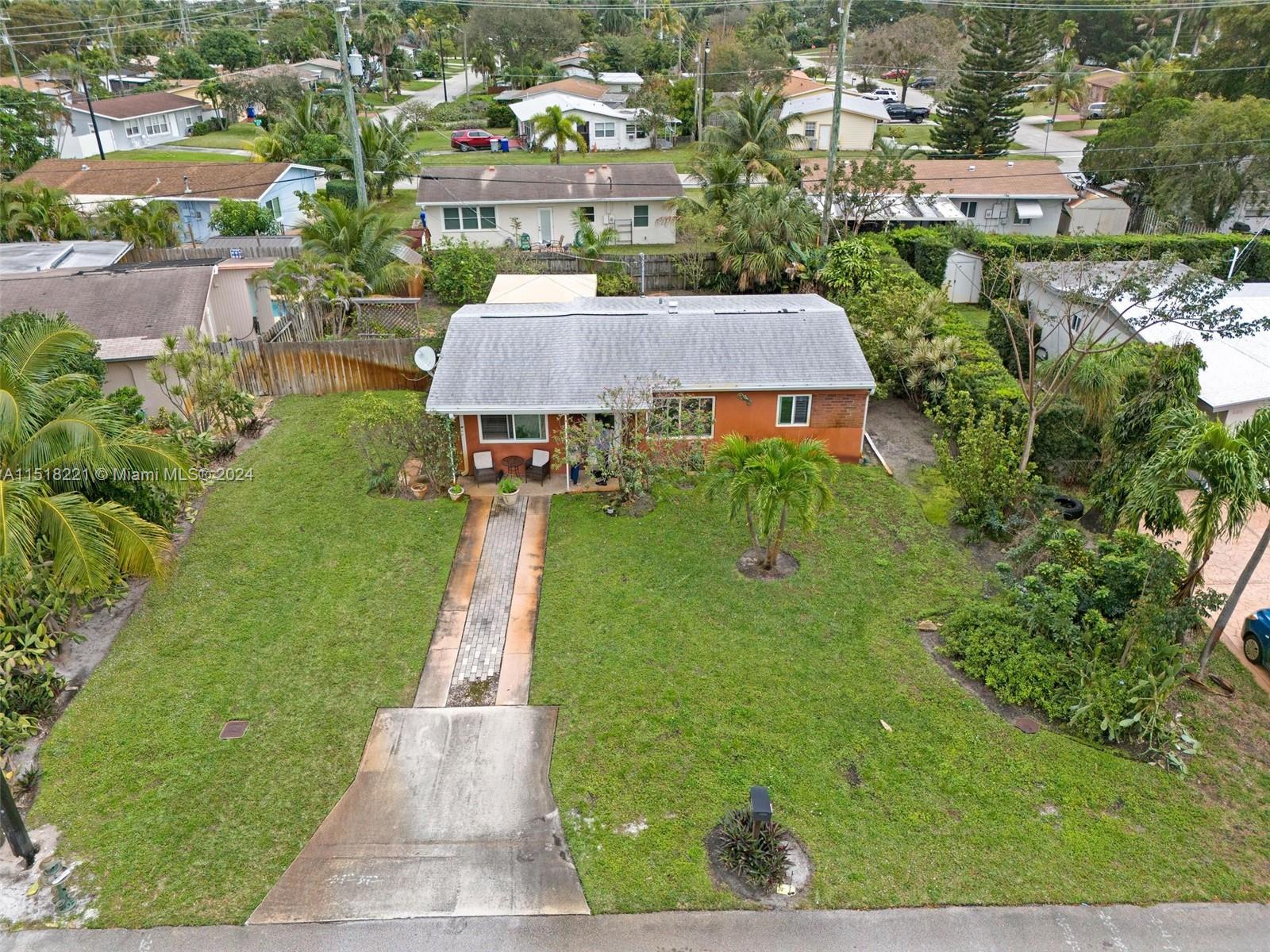 COLLIER MANOR 3RD ADD - Residential