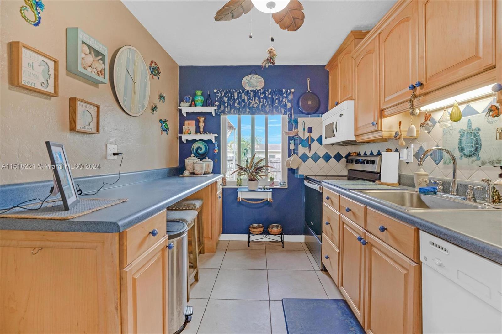 COLLIER MANOR 3RD ADD - Residential