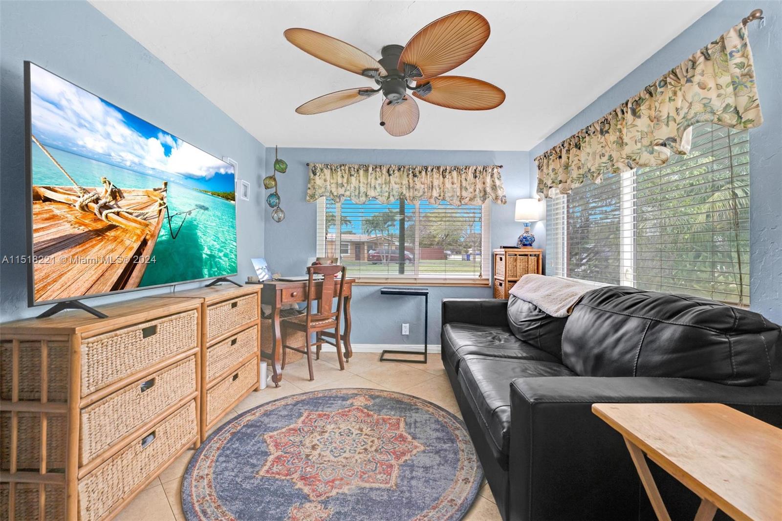 COLLIER MANOR 3RD ADD - Residential