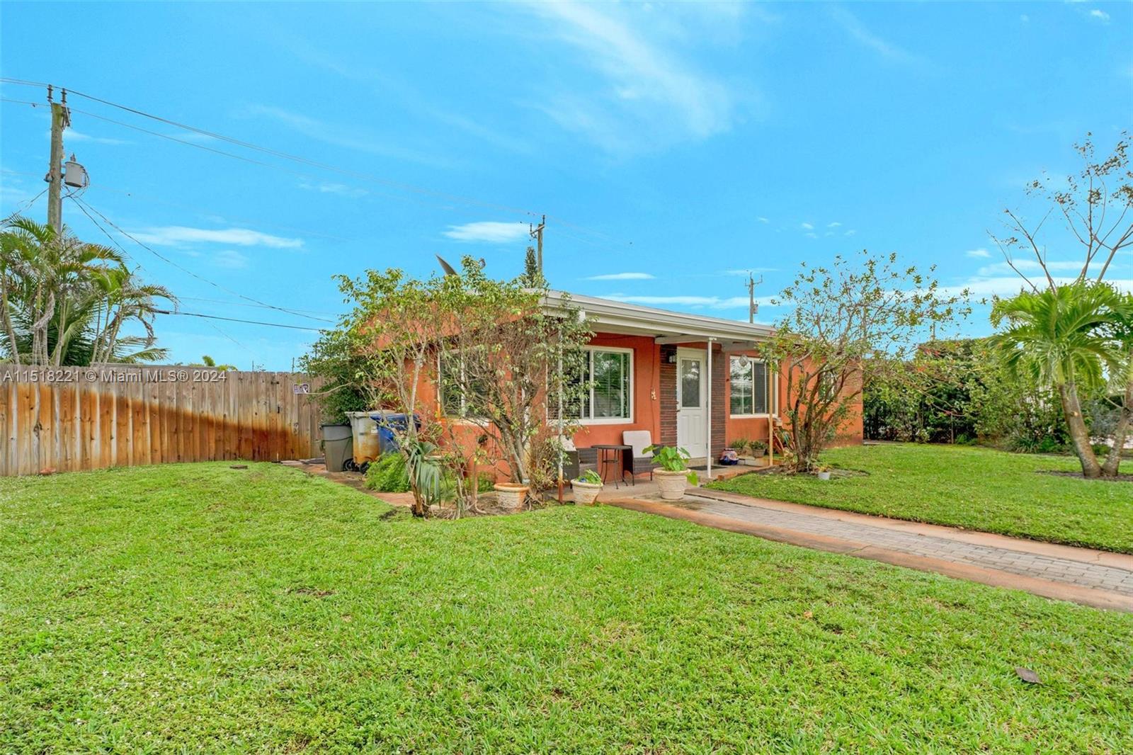COLLIER MANOR 3RD ADD - Residential