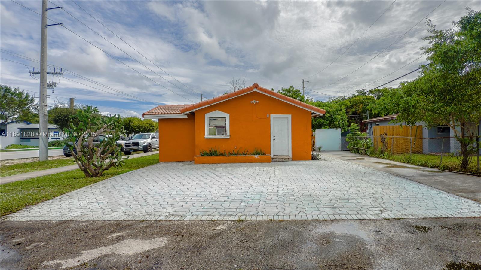 COLLIER CITY - Residential