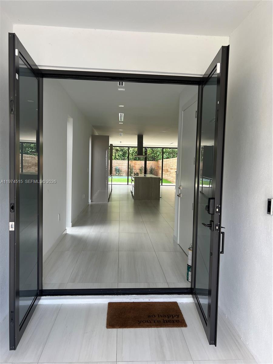 2321 SW 16th Ct left