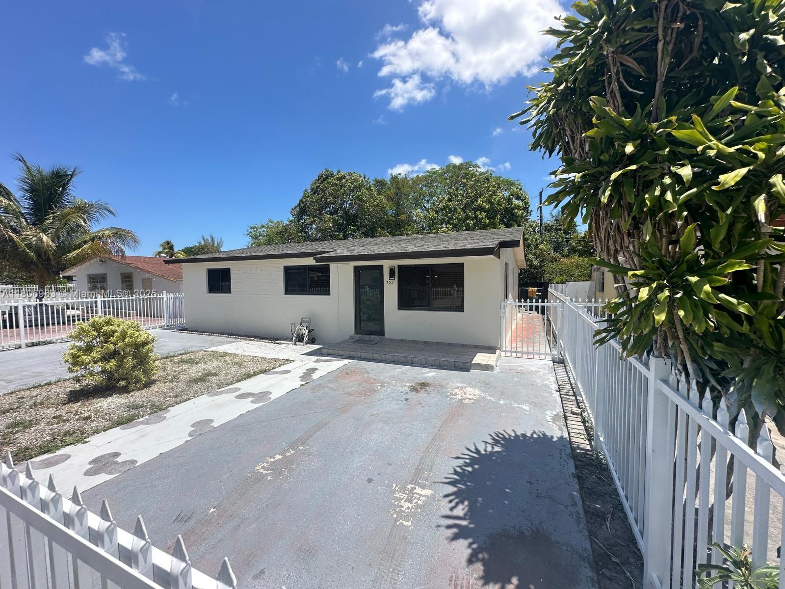 OPA LOCKA PL NO 3 - Residential
