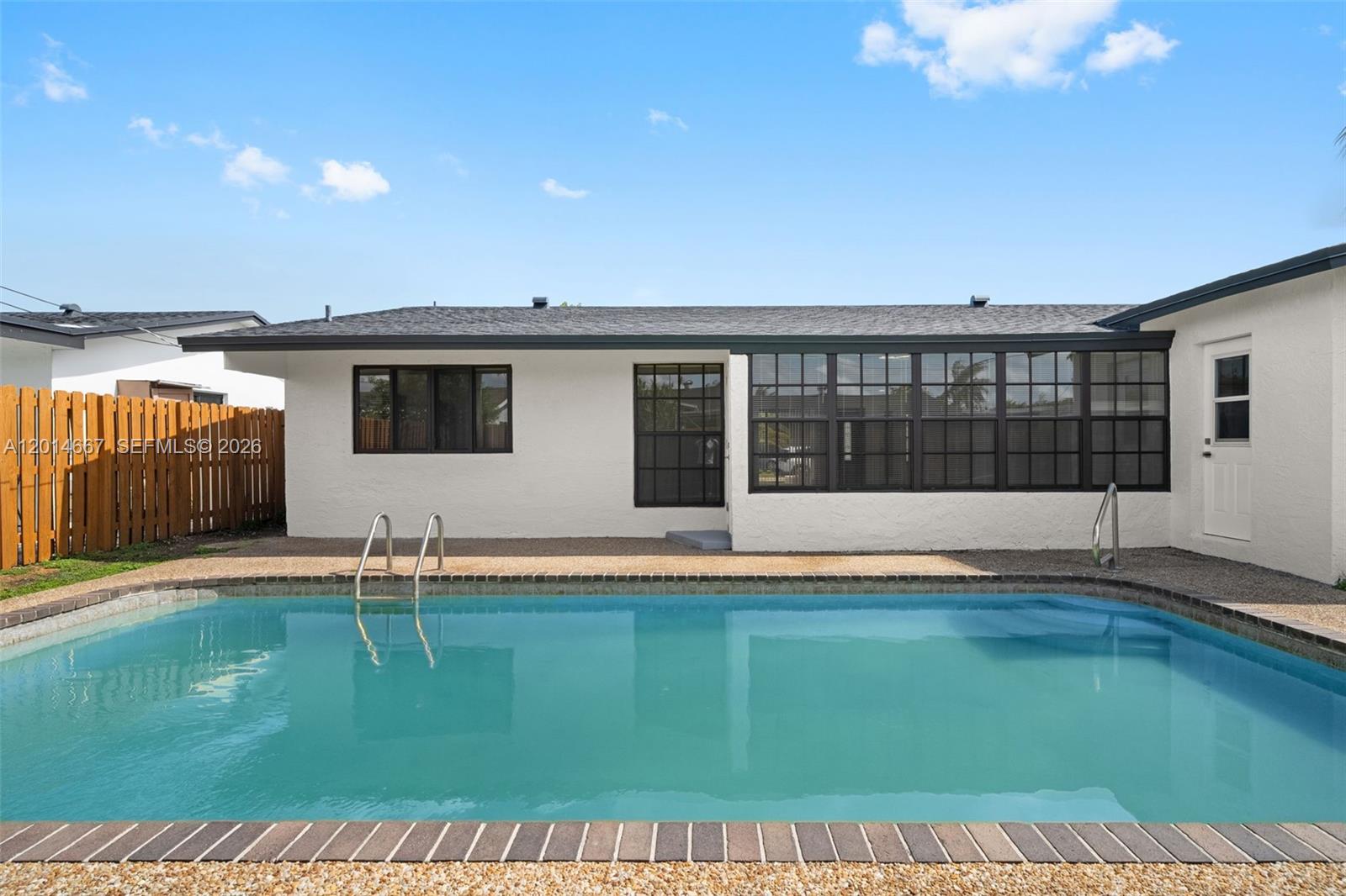 SUNRISE GOLF VILLAGE SEC - Residential
