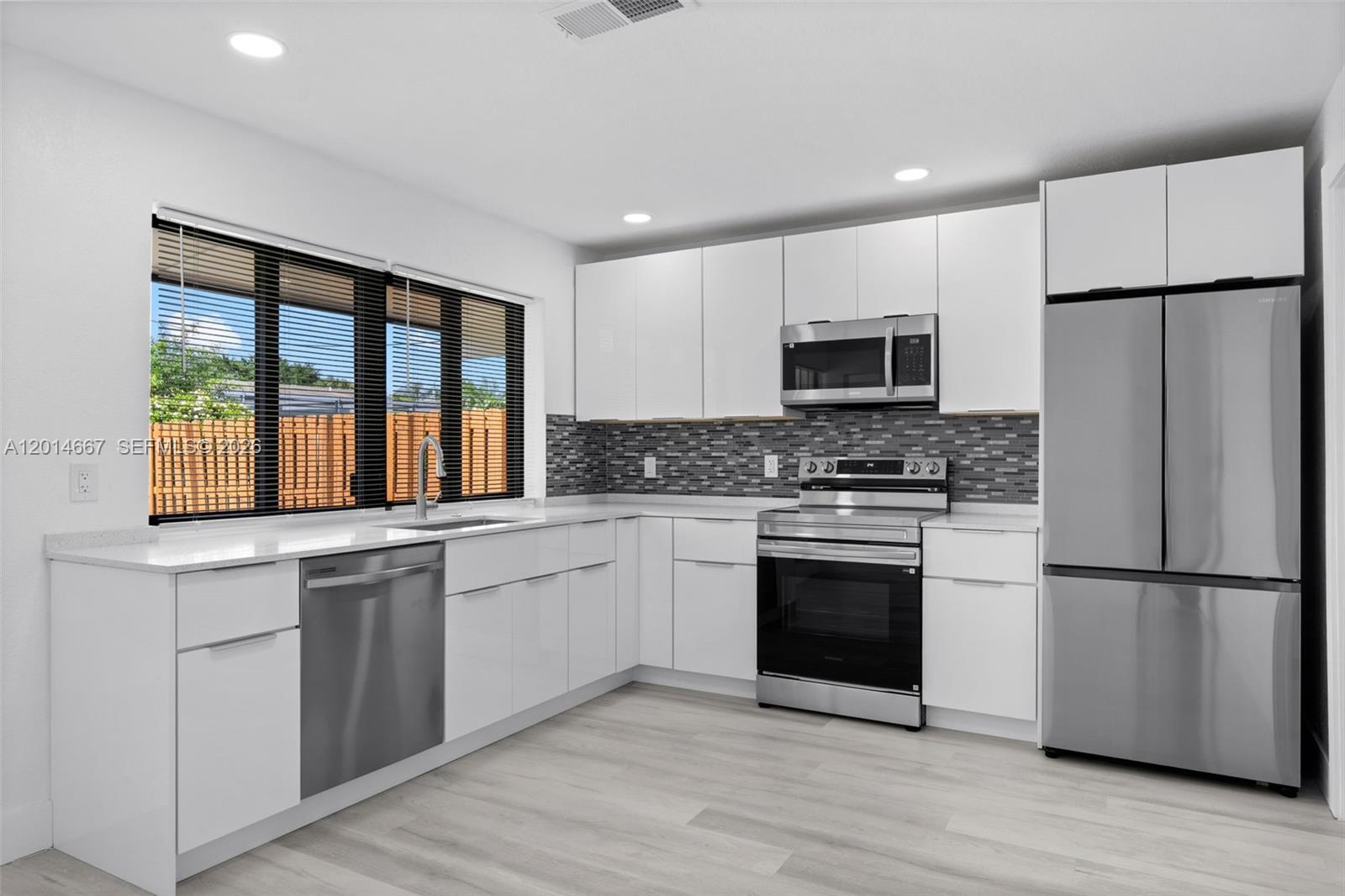 SUNRISE GOLF VILLAGE SEC - Residential