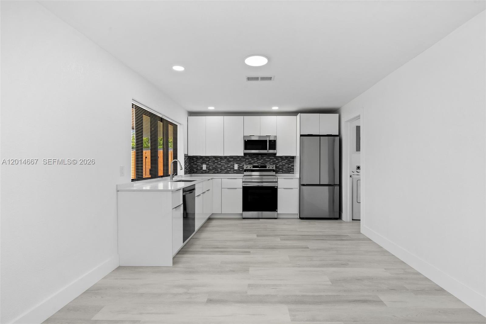 SUNRISE GOLF VILLAGE SEC - Residential