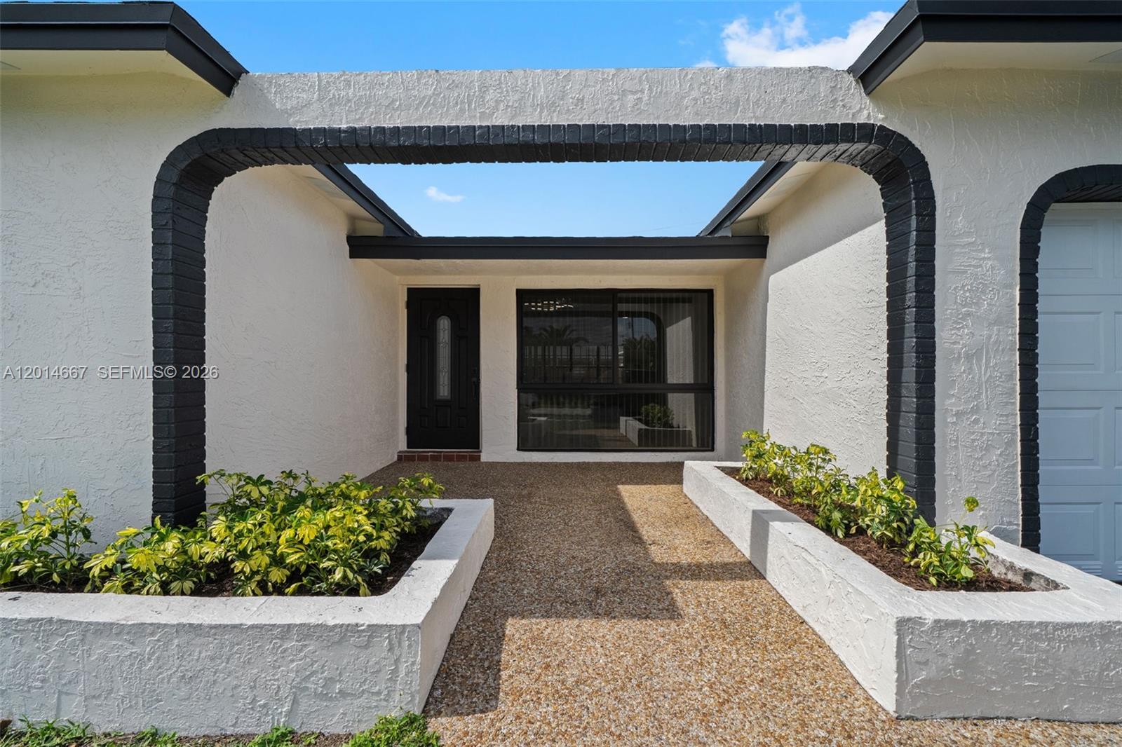 10171 NW 24th St