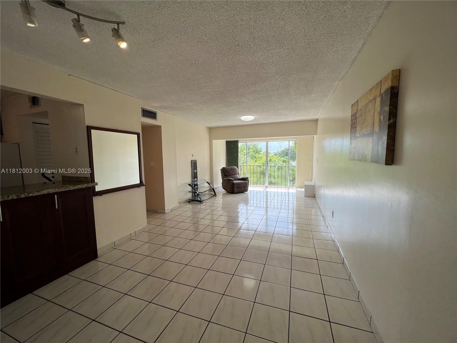8887 Fontainebleau Blvd 302